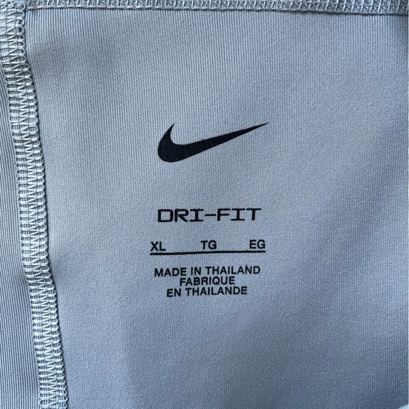 NWT Women’s Nike Dri-FIT UV Tour Golf Tennis Outdoor Sporty Skort Size XL Gray - Picture 6 of 6